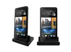 Aktuelle Smartphones haben eine große Schwachstelle. Je nach Nutzungsintensität ist der Akku schnell leer. Dies kann mit Smartphone Zubehör verhindert werden.