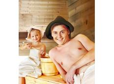 Wellness pur in einer Zirbenholzsauna