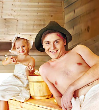 Wellness pur in einer Zirbenholzsauna